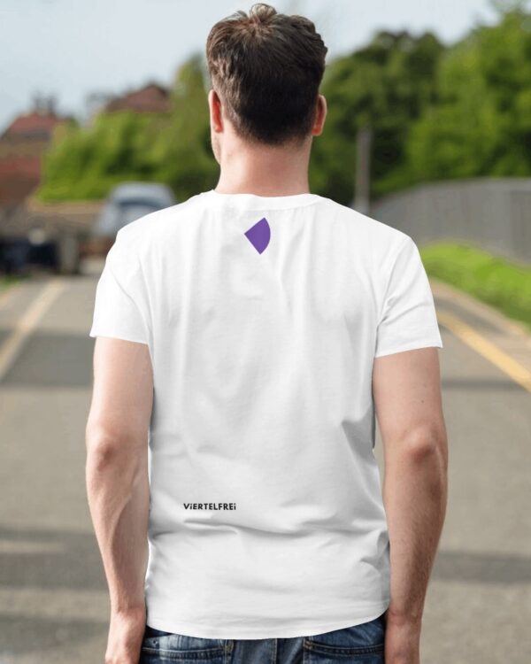 back whit Unisex T-shirt "Lasst uns lüften..."