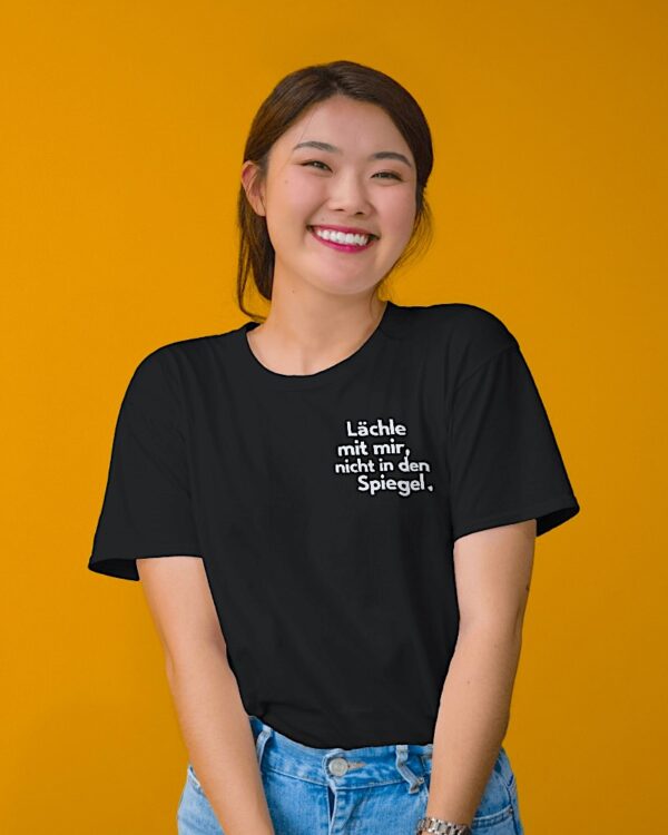 lachle mit mir happy woman laughing