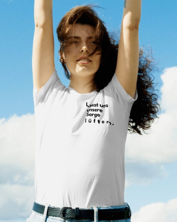 lasst uns luften wht Unisex T-shirt "Lasst uns lüften..."